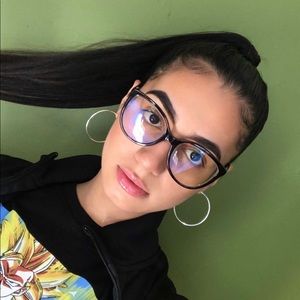 Meet your Posher, Yasiel